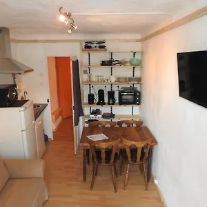  Appartement A Decouvrir Joli Petit Au Coeur Du Village France